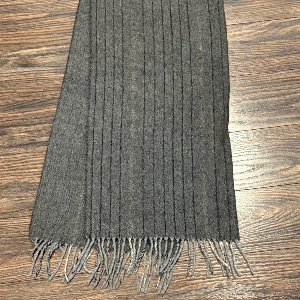 Gray 100% Cashmere Scarf by Grant Thomas